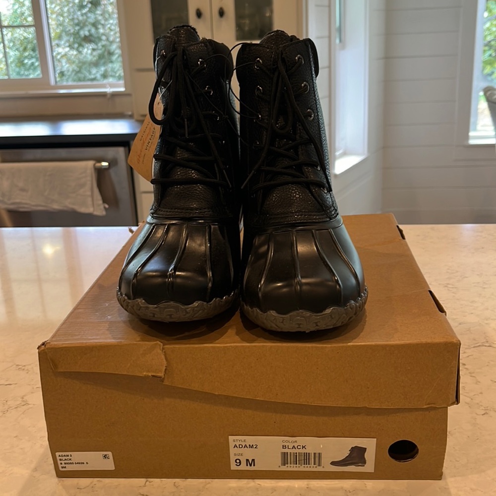 Mens Original Weatherproof Vintage Boots. New in box. Size 9.